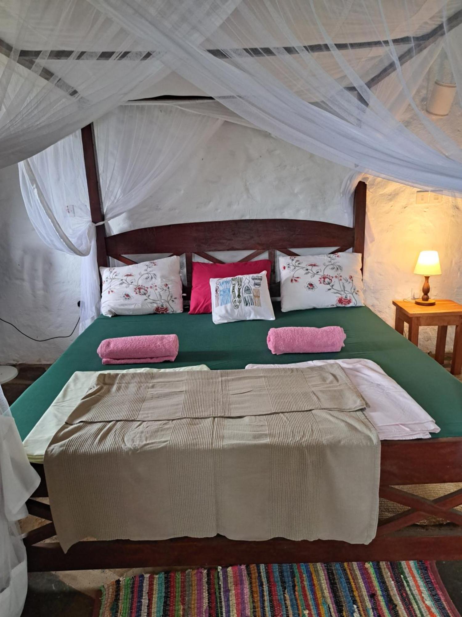Bed and Breakfast Diani Yoga Barn à Ukunda Extérieur photo